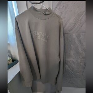 Essentials fear of God mock neck pullover NWT